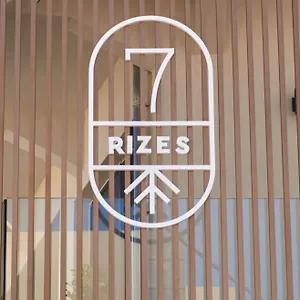 7rizes Luxury Living Aparthotel